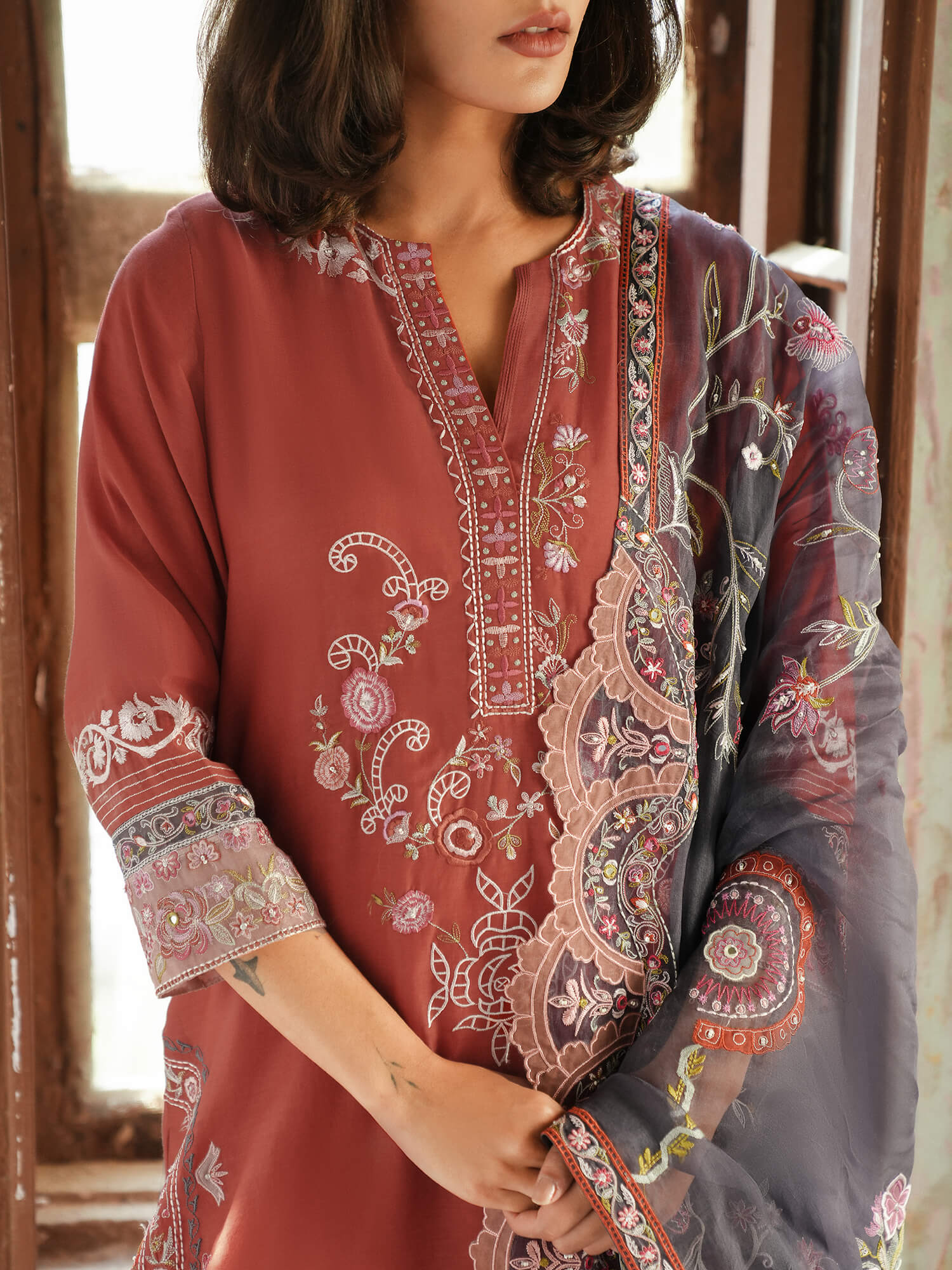 ALISHA & DUPATTA - Image 4