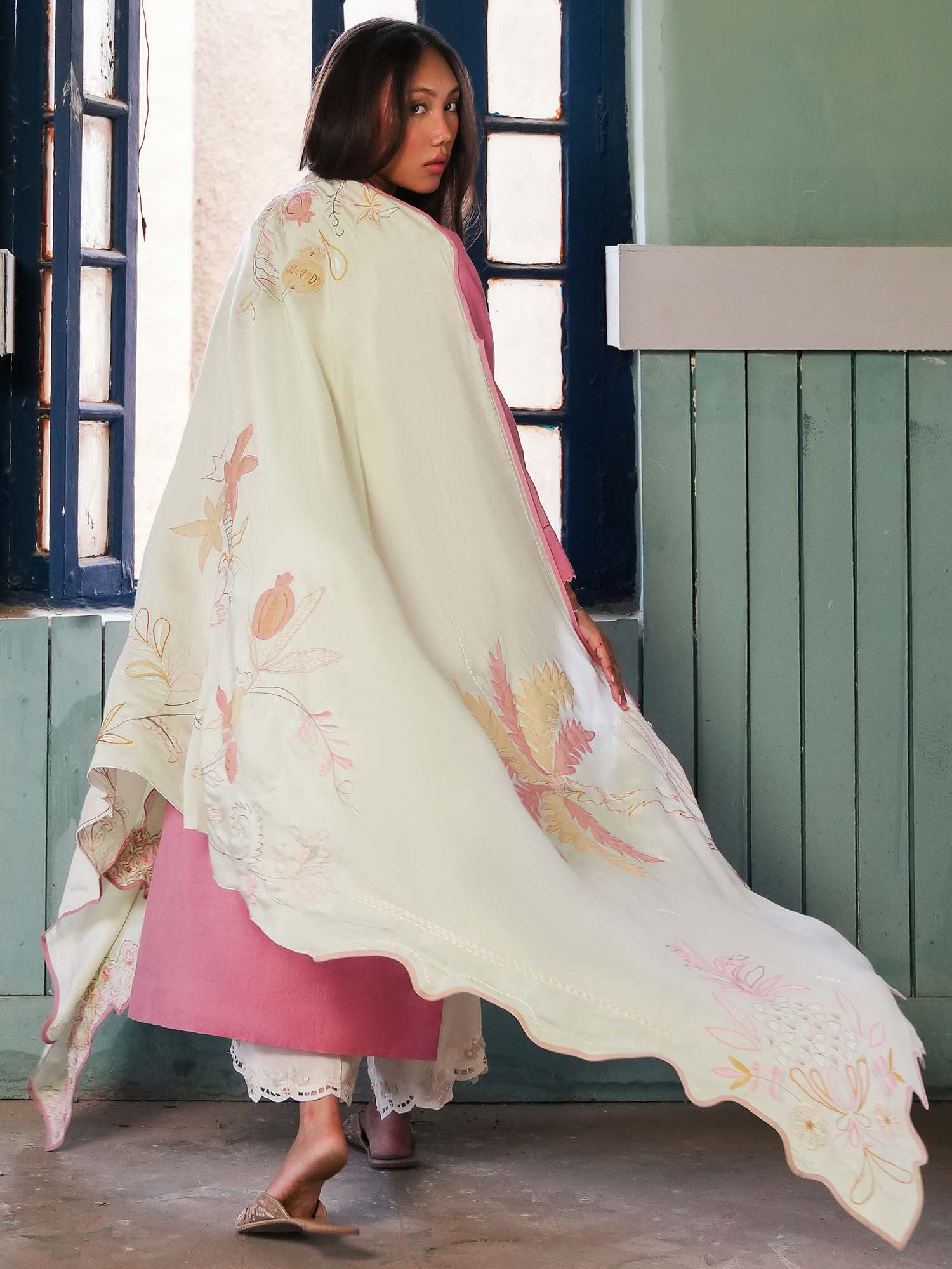 ALISHA & DUPATTA - Image 4