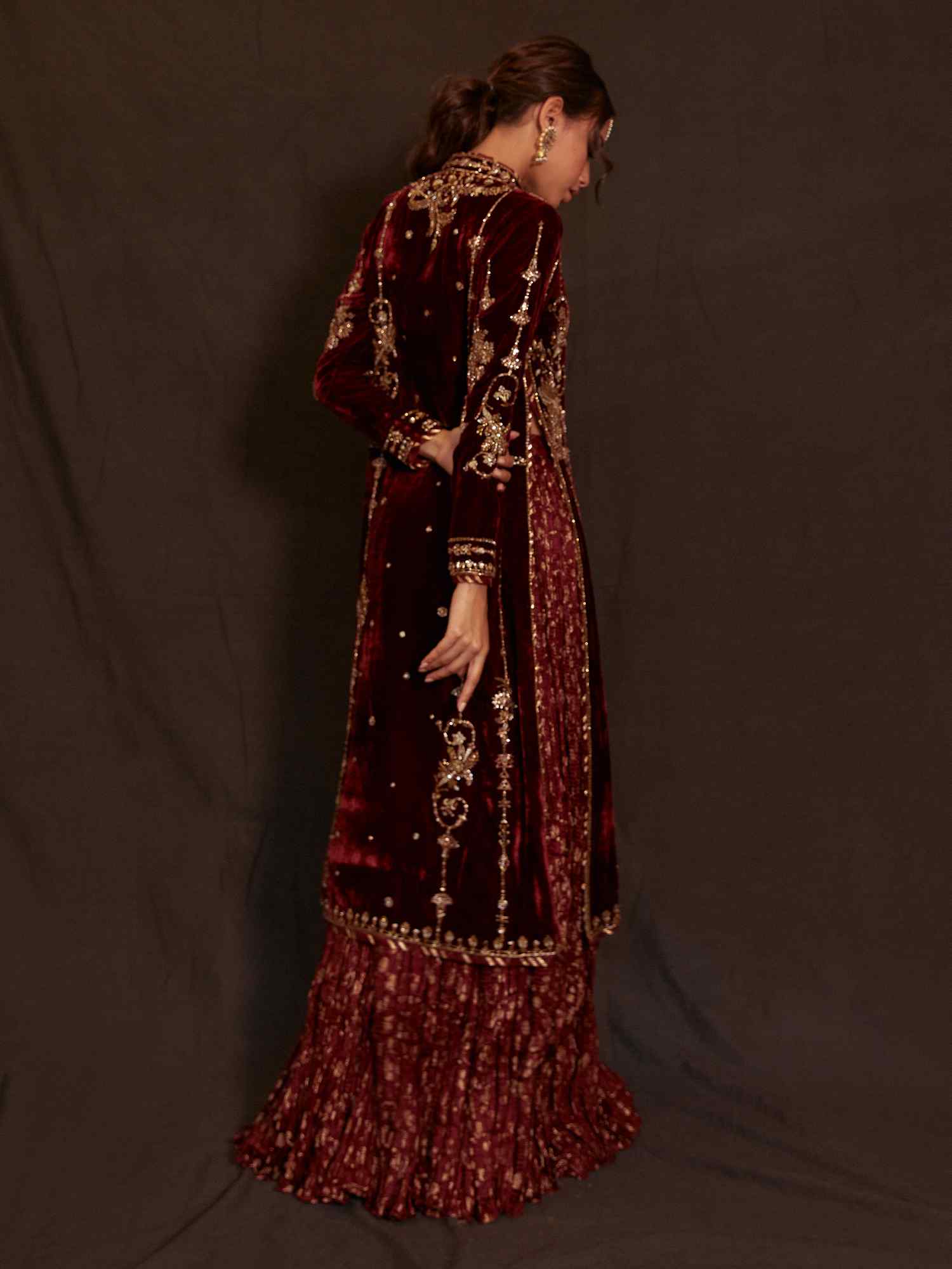 ANAM & CRUSHED LEHENGA - Image 4