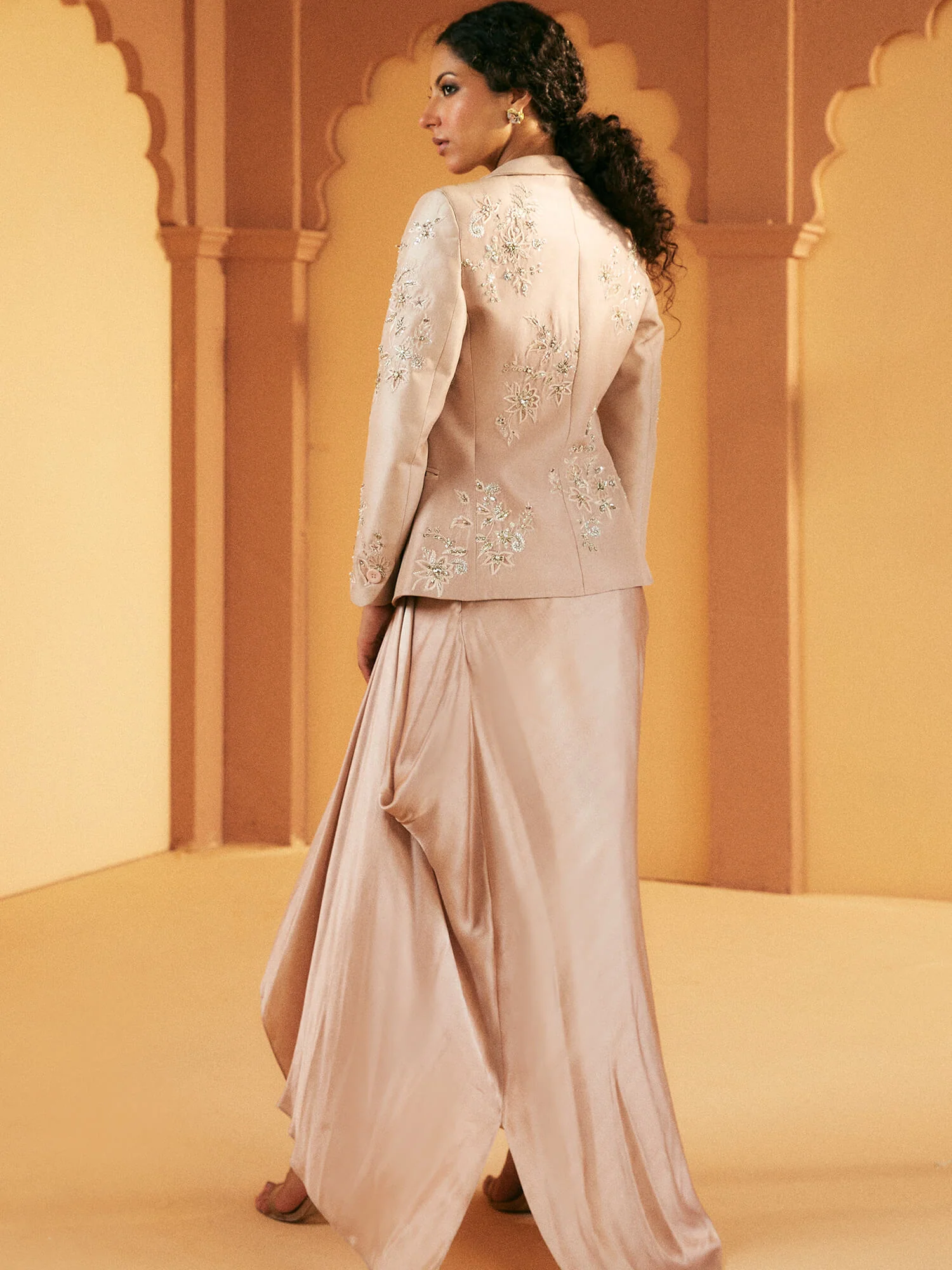 BLAZER, BLOUSE & PINCHED SKIRT - Image 4
