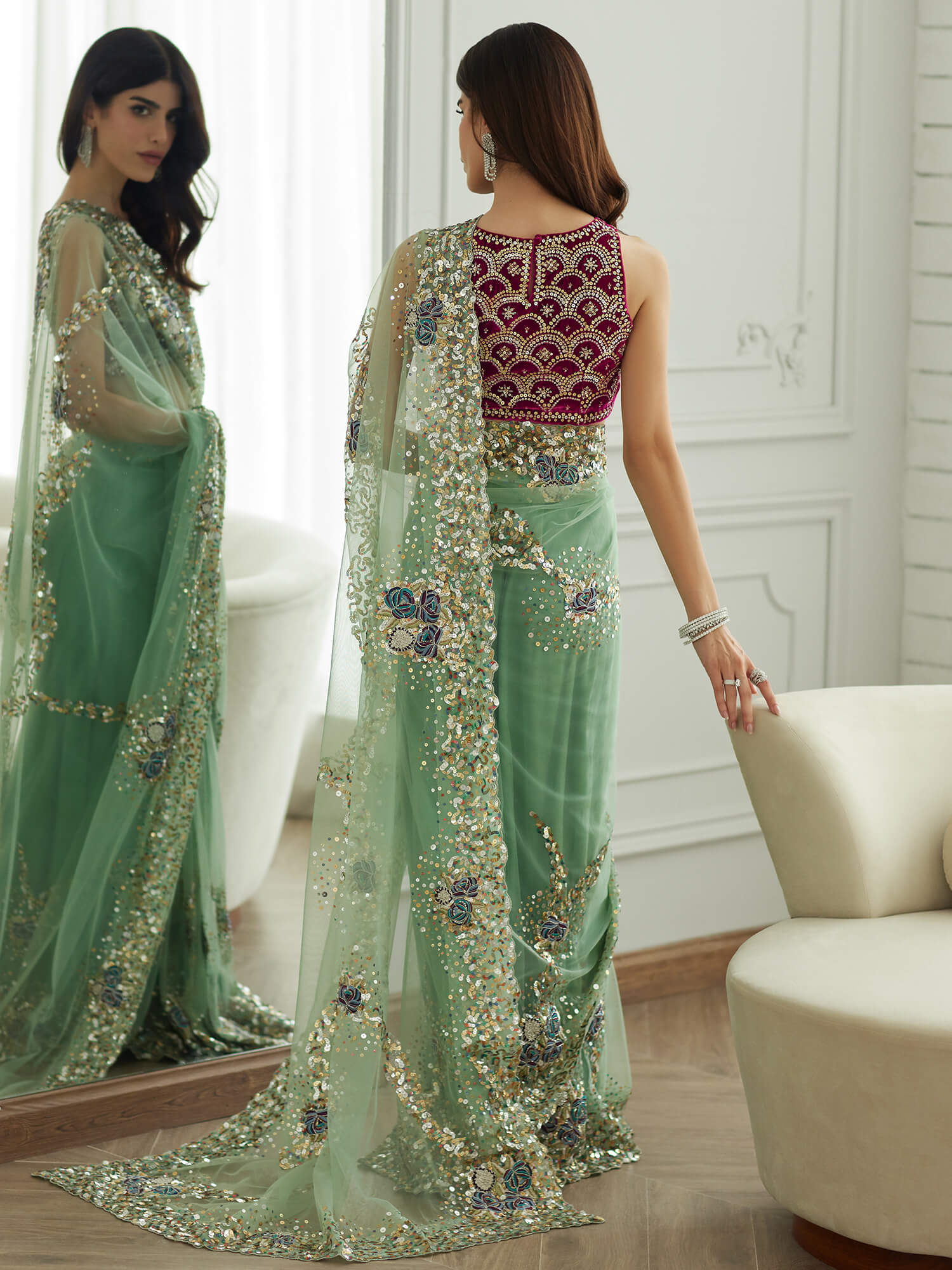 BLOUSE, SARI & PETICOAT - Image 4