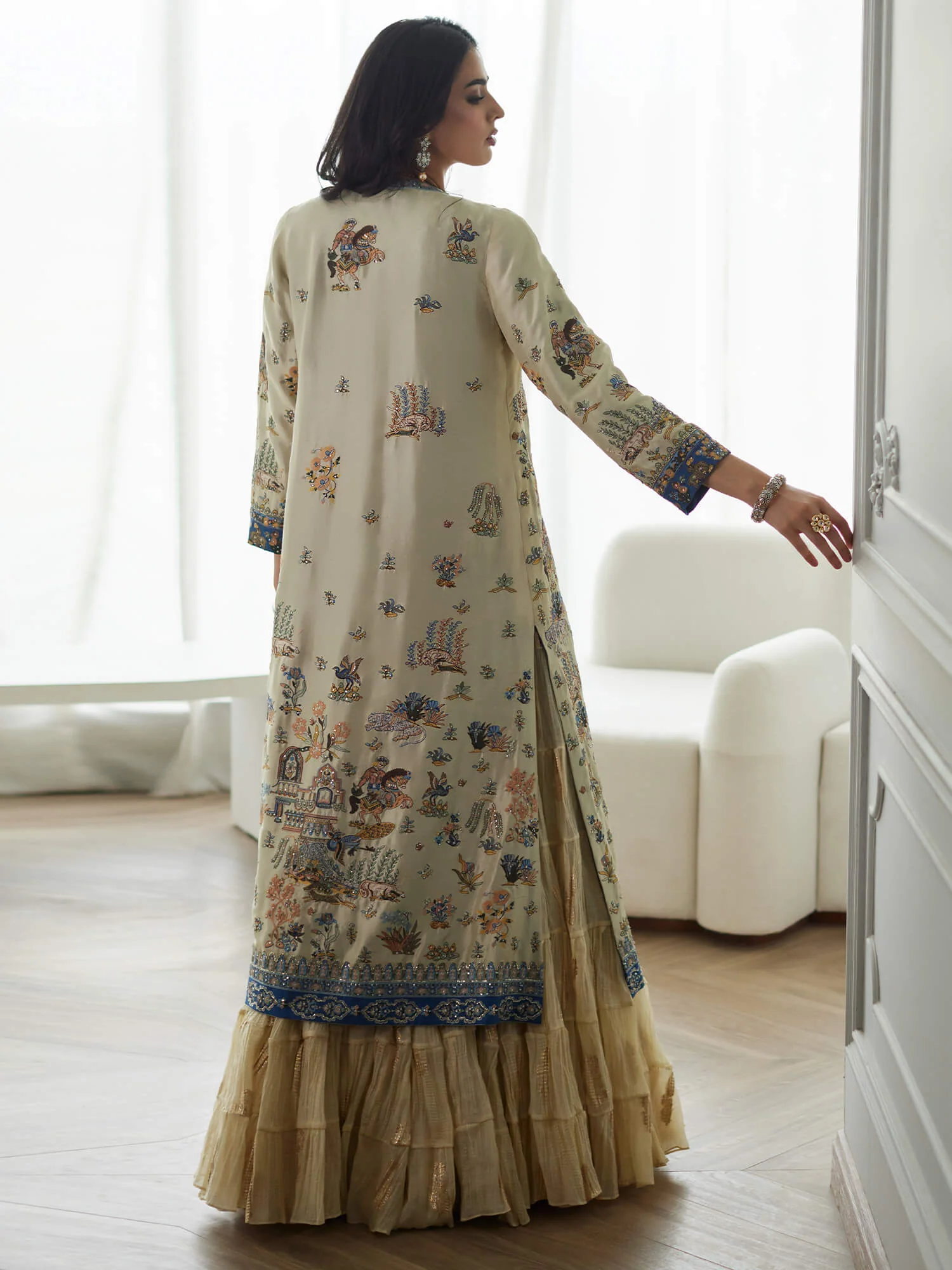 BORGIA, BLOUSE & CRUSHED GHAGRA - Image 4