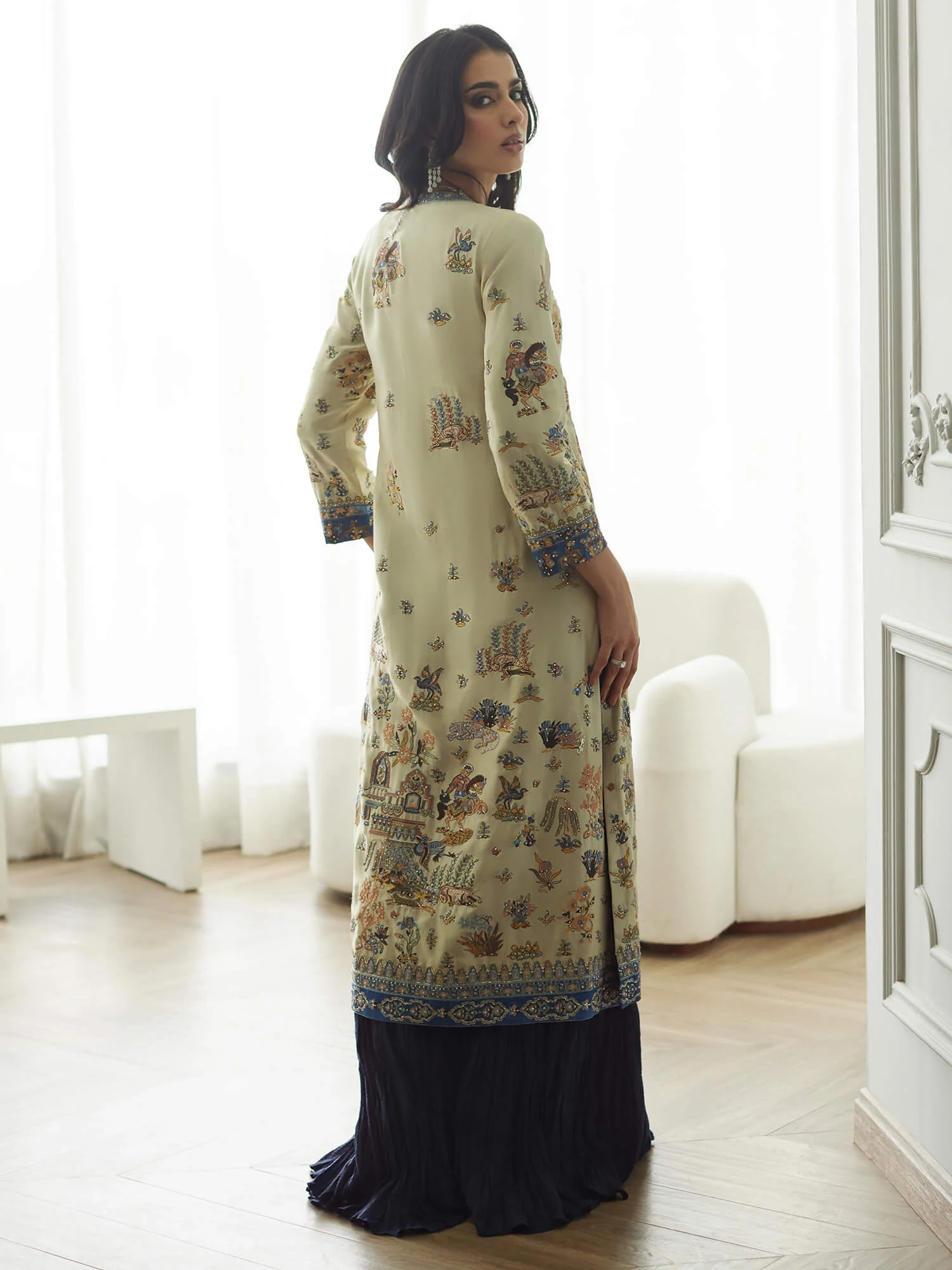 BORGIA, BLOUSE & CRUSHED SHARARA - Image 3