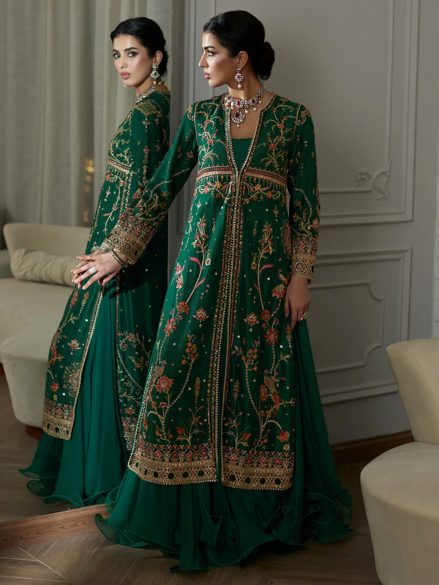BORGIA, BLOUSE & LEHENGA