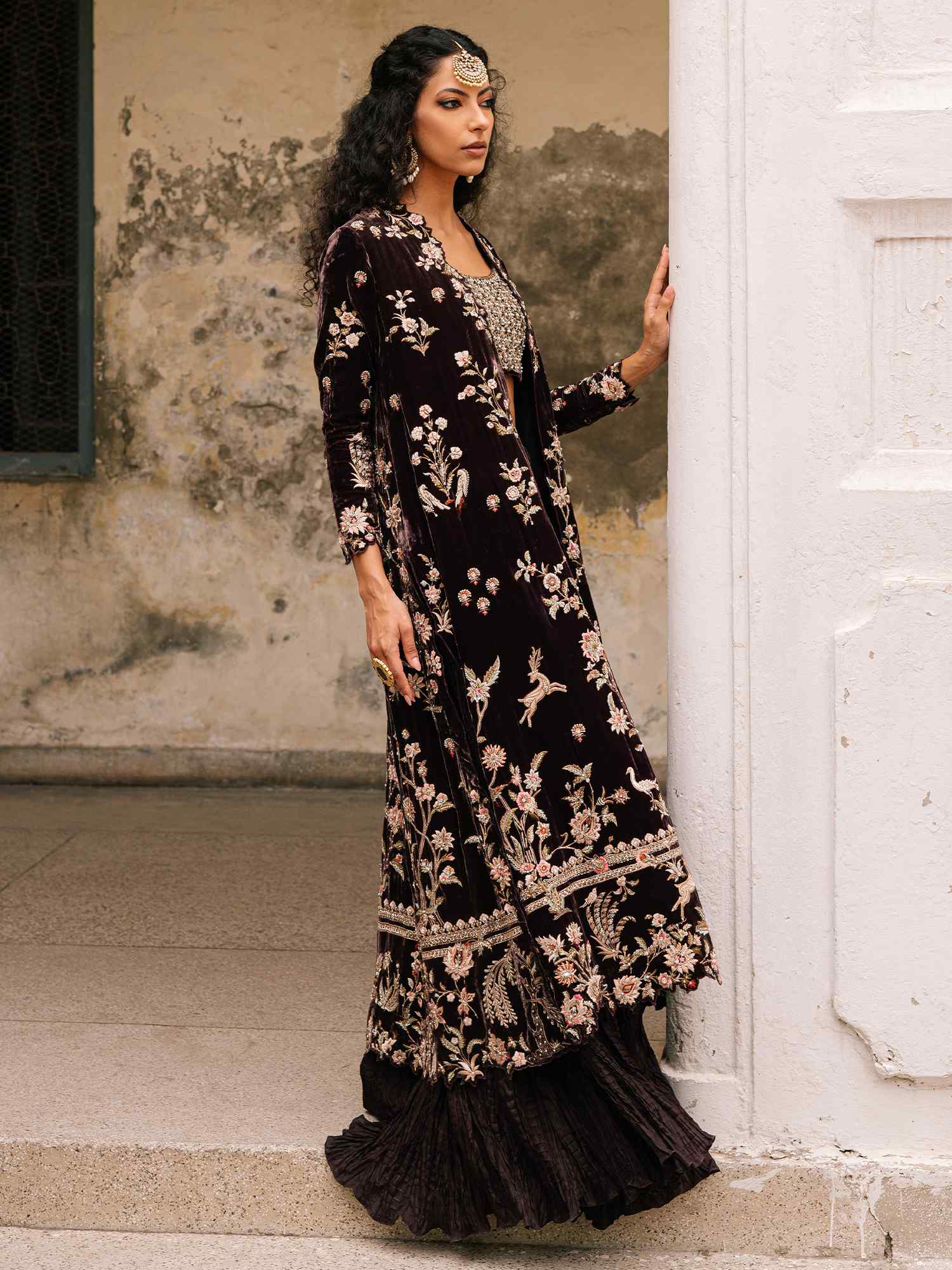 BORGIA COAT, BLOUSE & SHARARA - Image 3