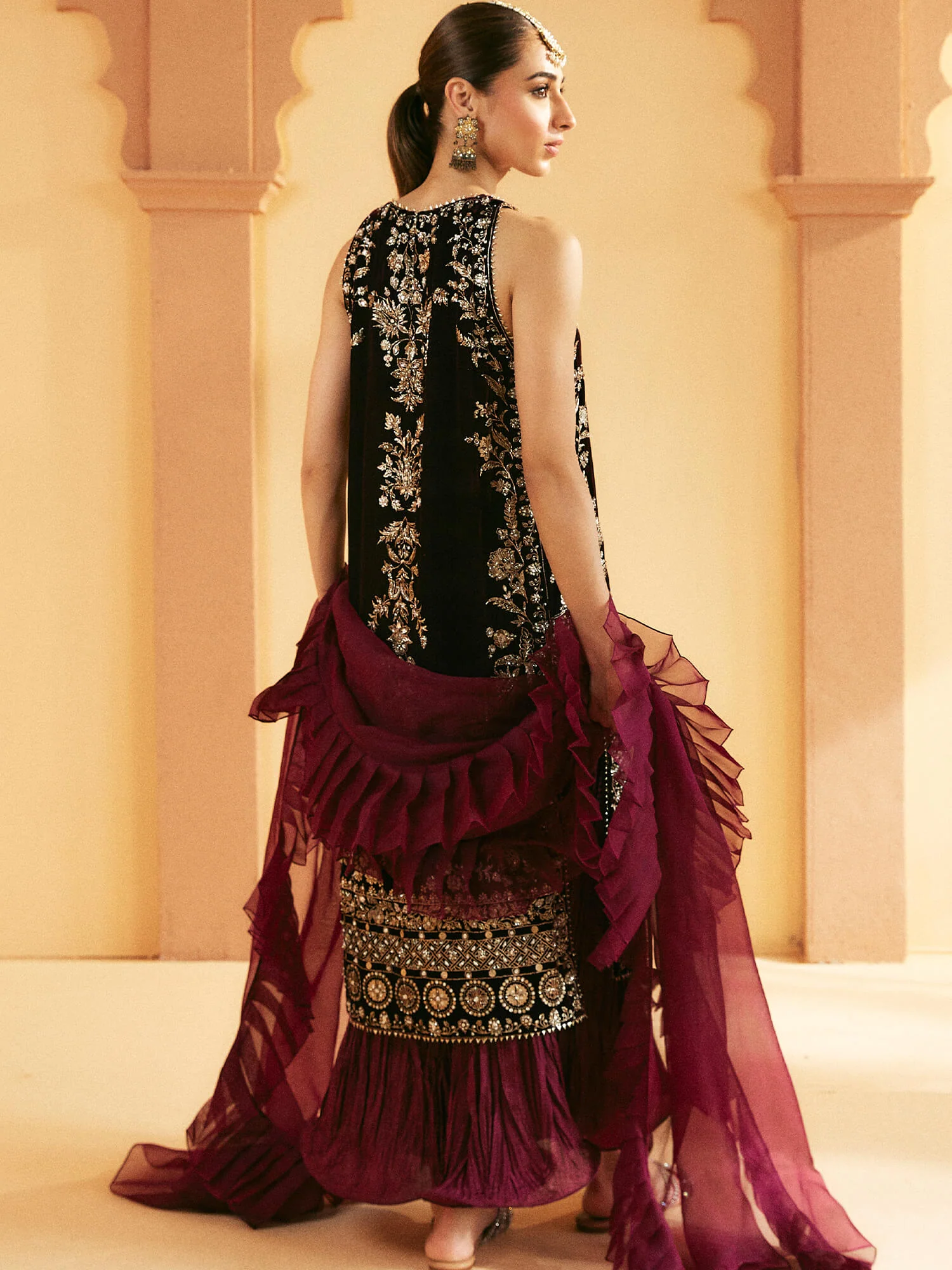 BUNDI, CRUSHED IZAAR & DUPATTA - Image 4