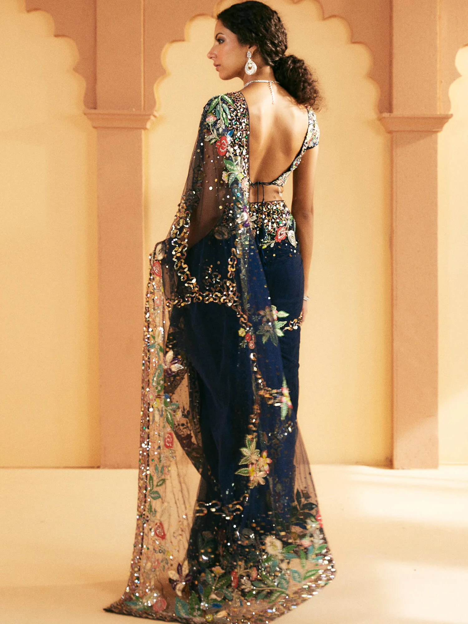 BLOUSE & SARI - Image 3