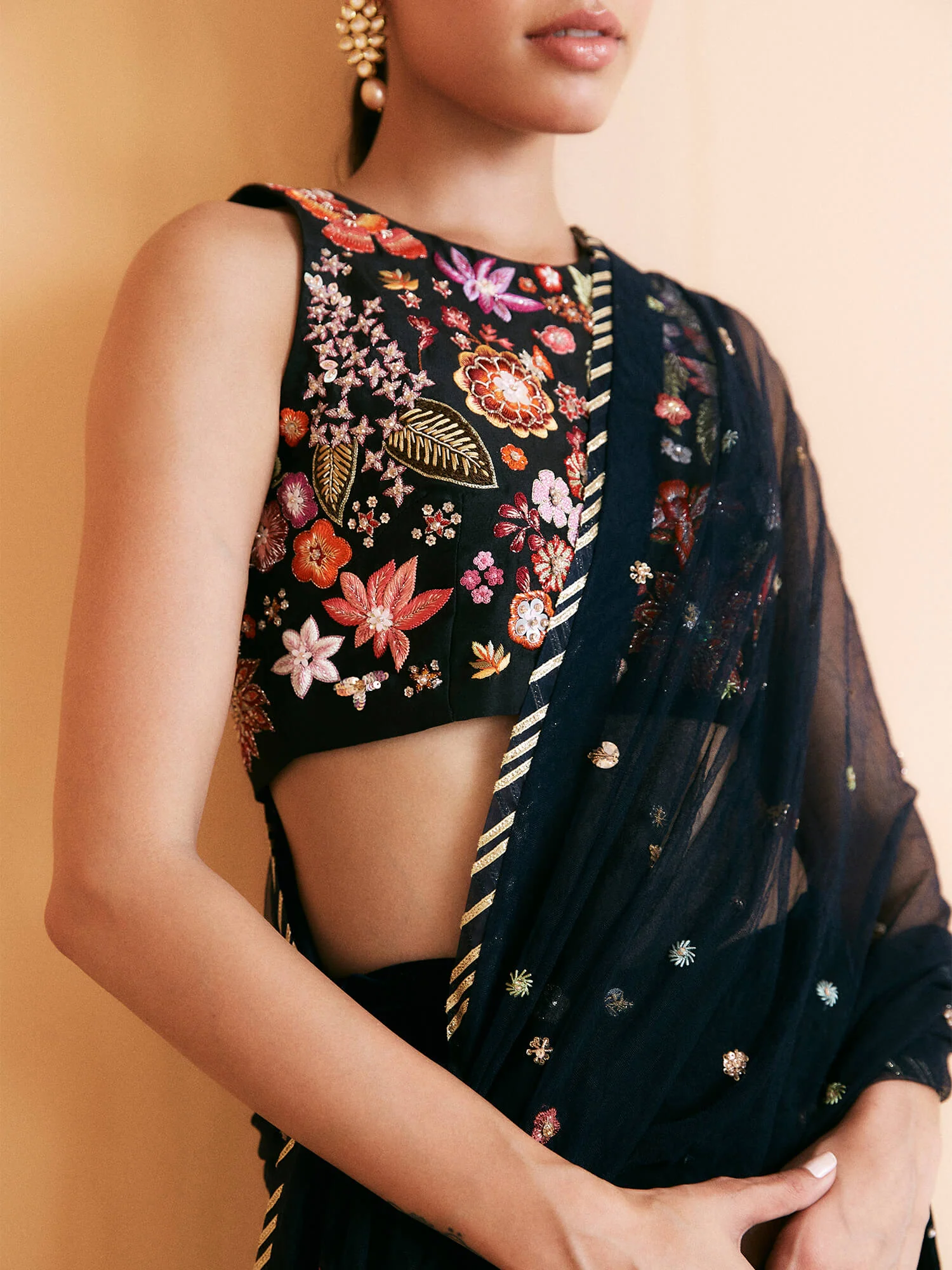 BLOUSE, SHARARA & DUPATTA - Image 2