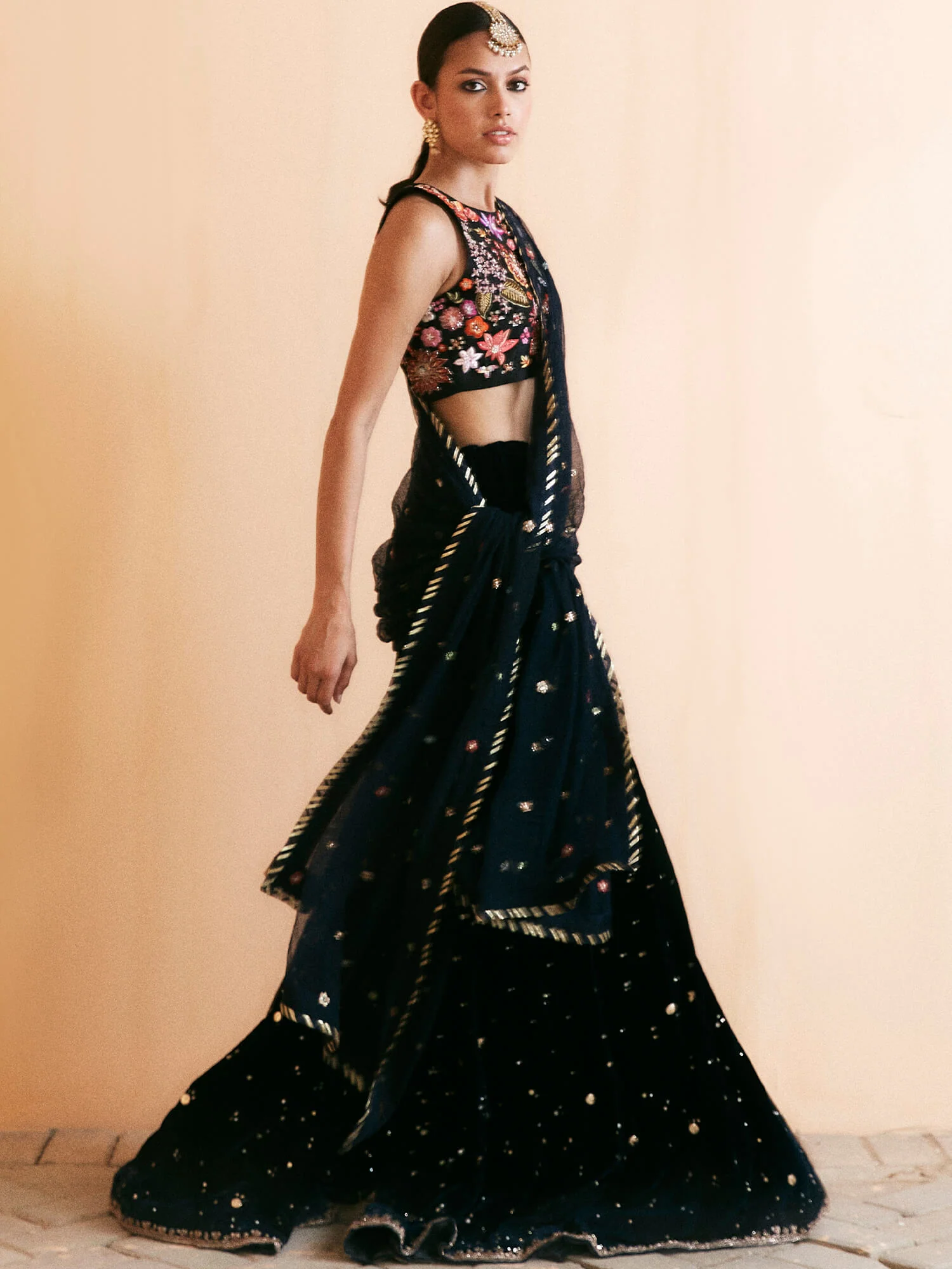BLOUSE, SHARARA & DUPATTA - Image 3