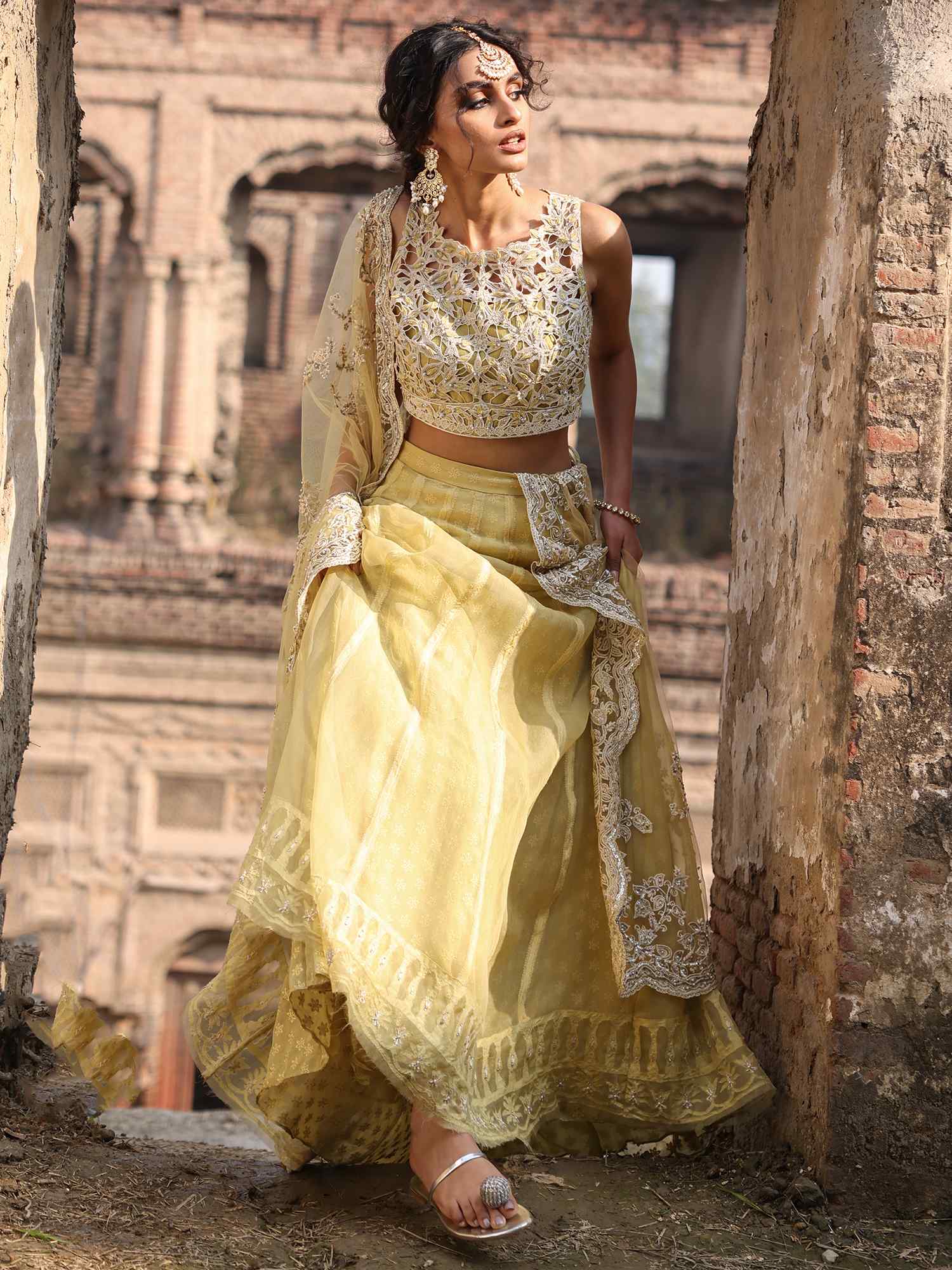 BLOUSE, LEHENGA & DUPATTA - Image 3