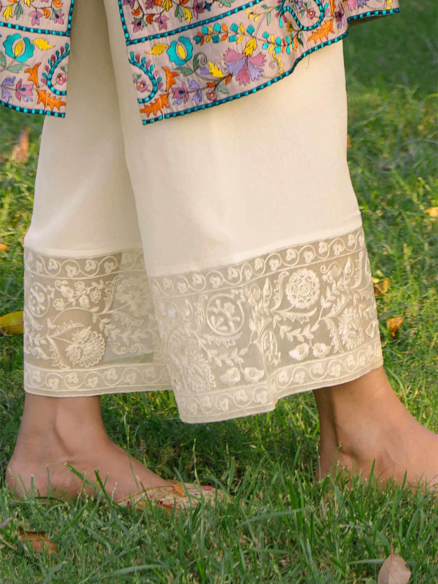 IZAAR - Image 2
