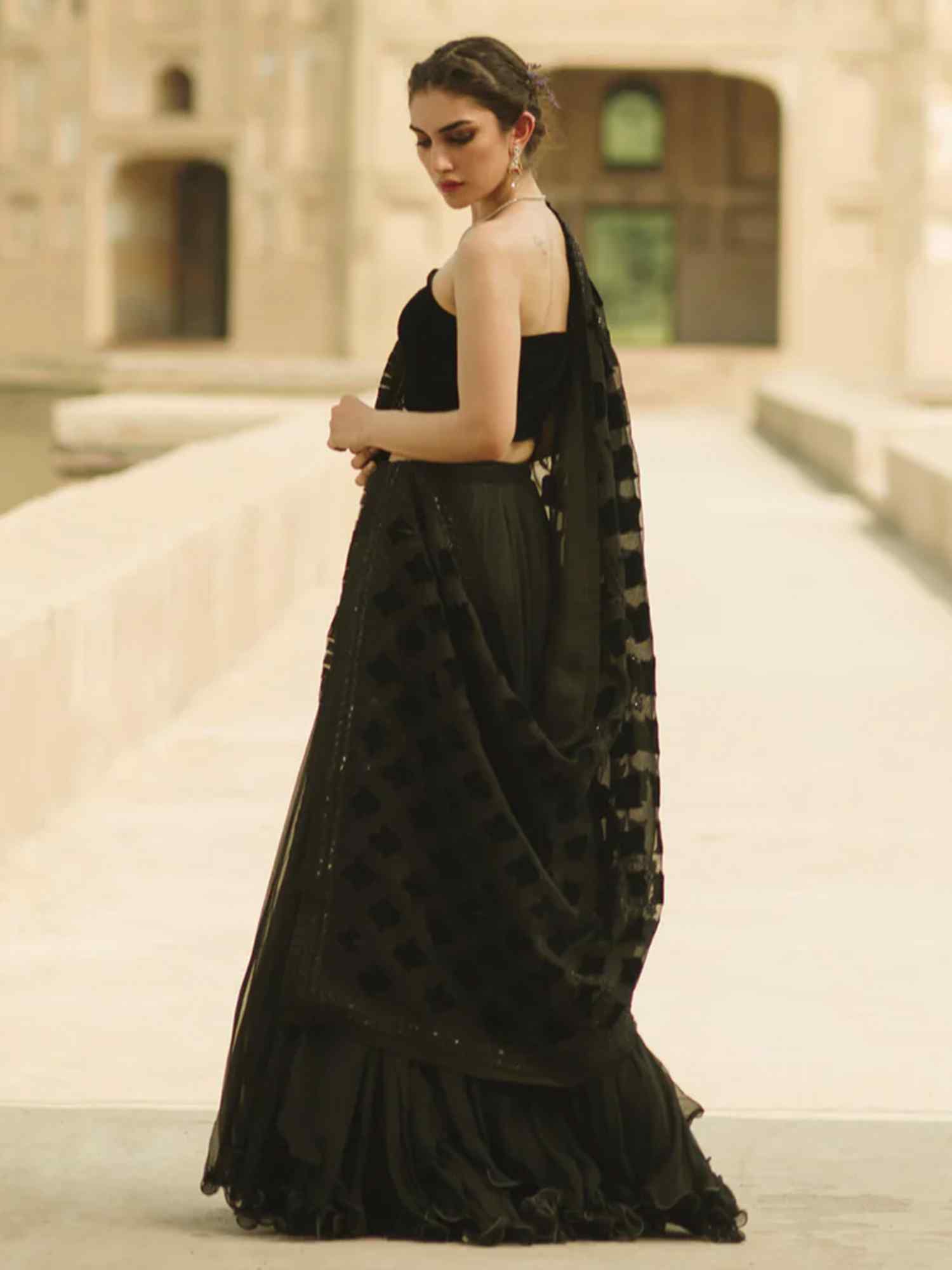 BLOUSE & LEHENGA - Image 2
