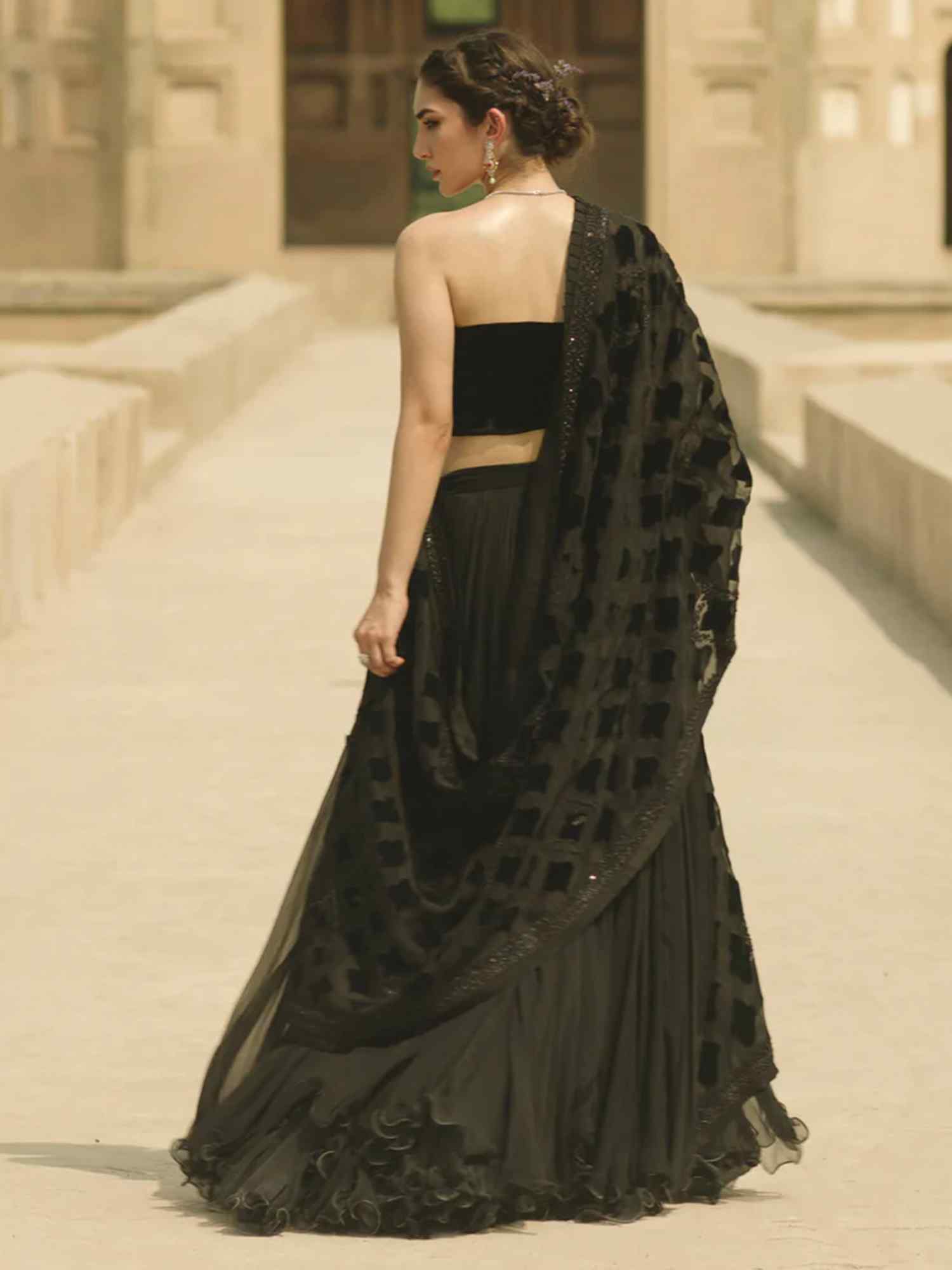 BLOUSE & LEHENGA - Image 3