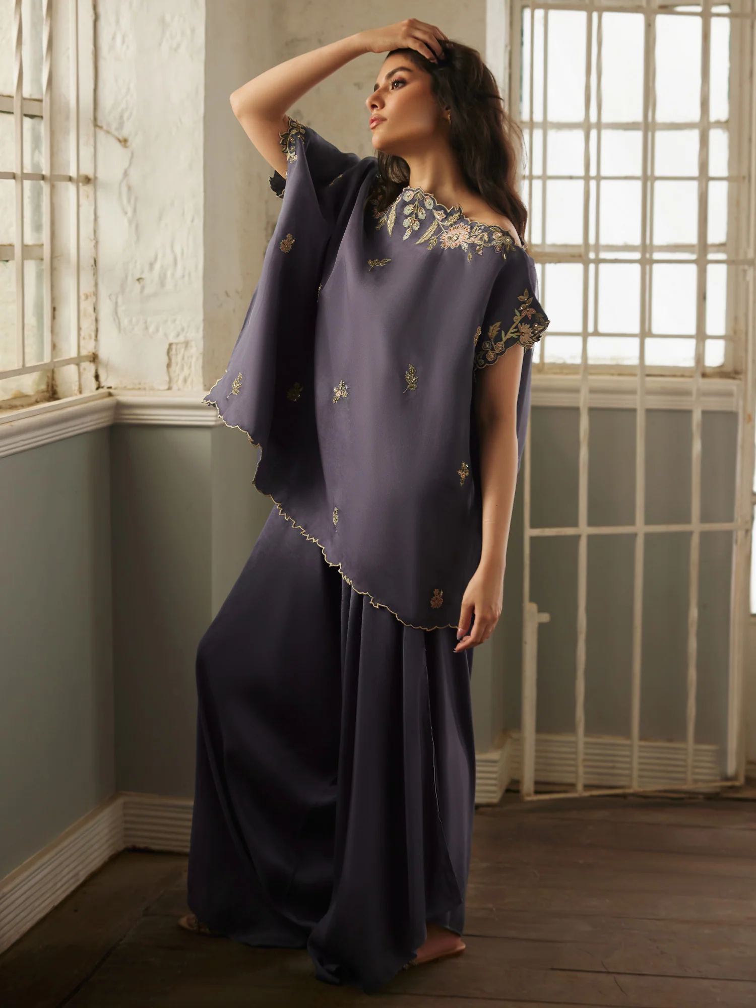 OFF SHOULDER & PANTS - Image 3