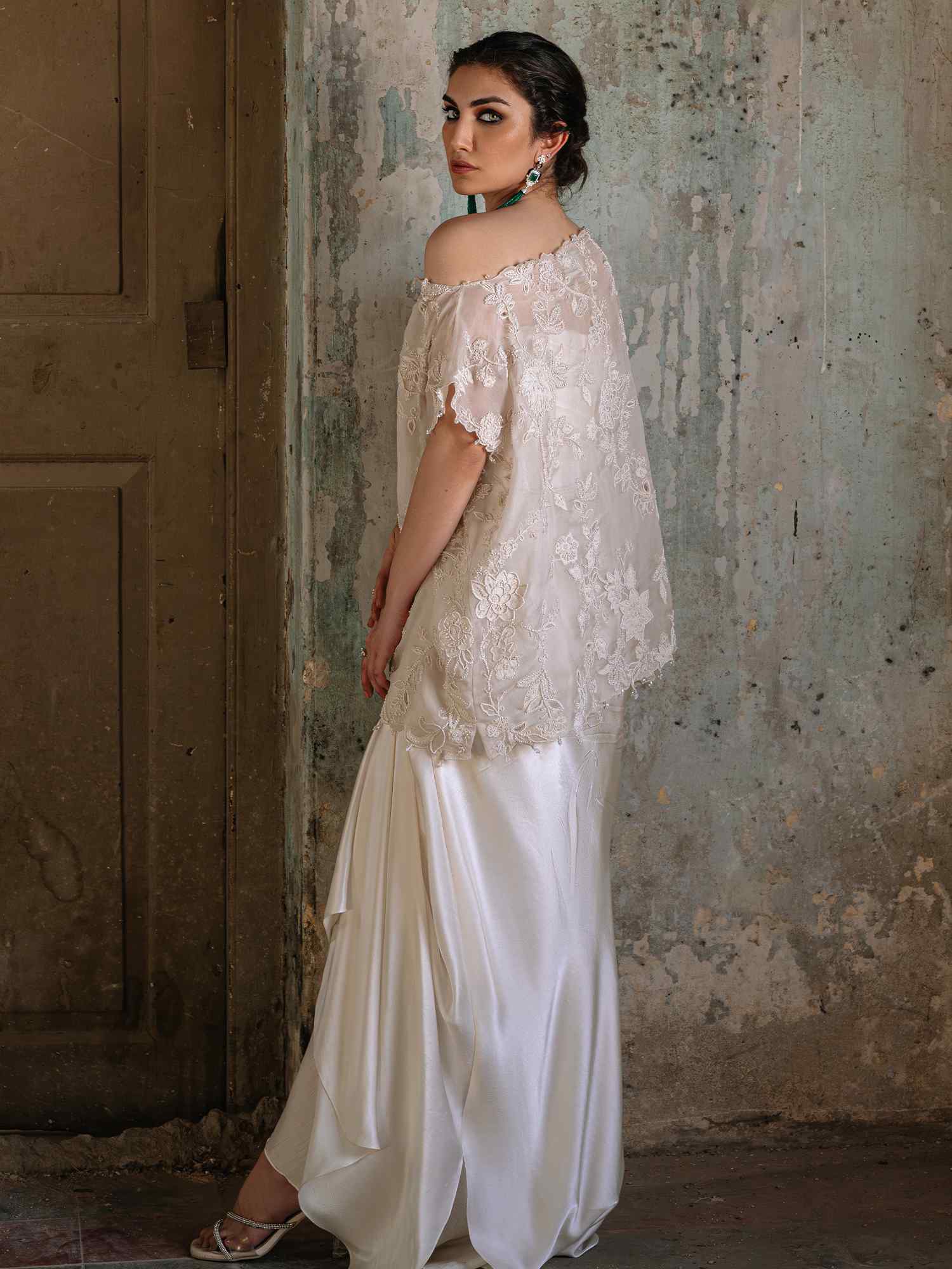 OFF SHOULDER & PINCHED SKIRT - Image 4