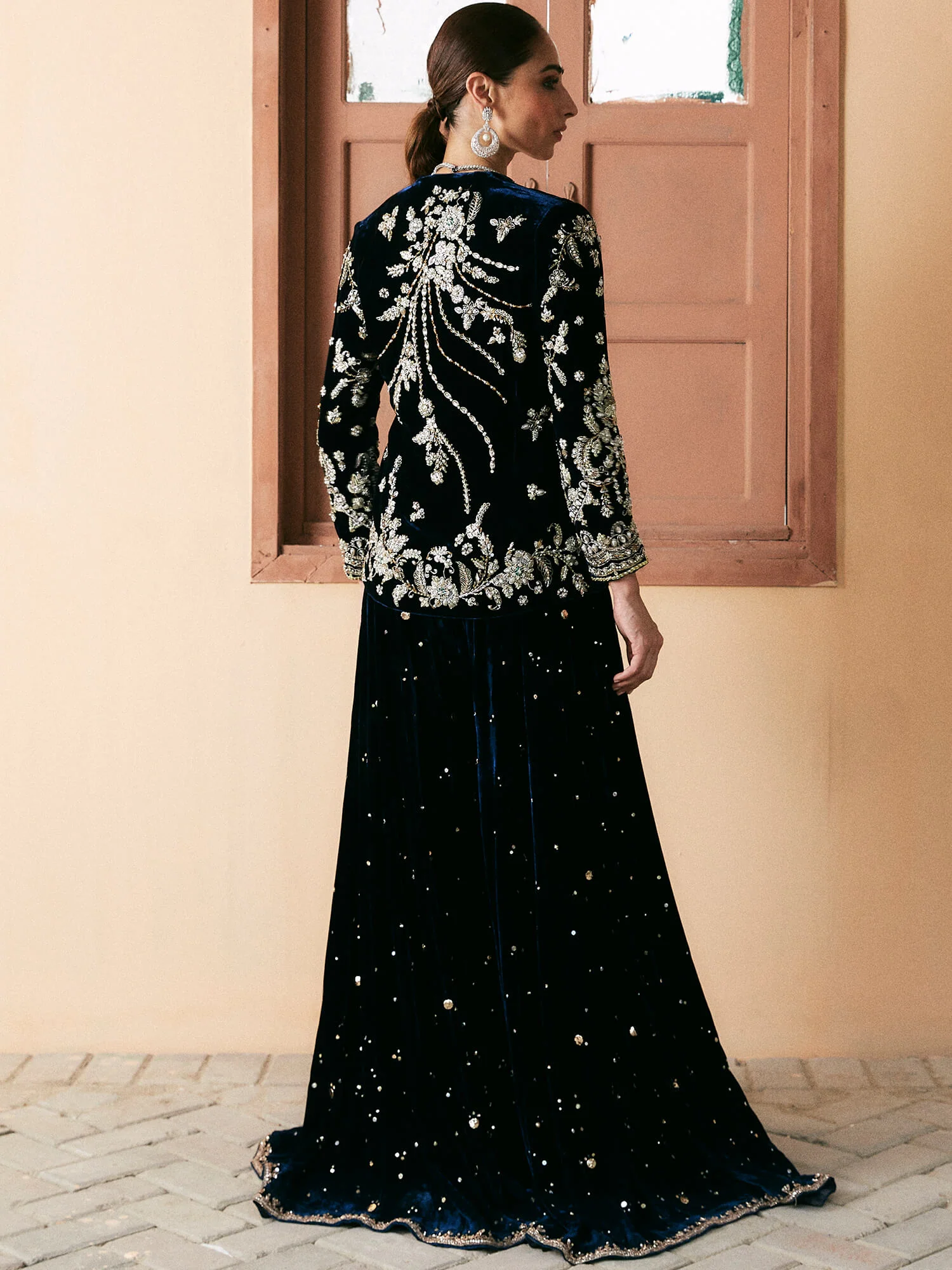 RANI JACKET, BLOUSE & SHARARA - Image 3