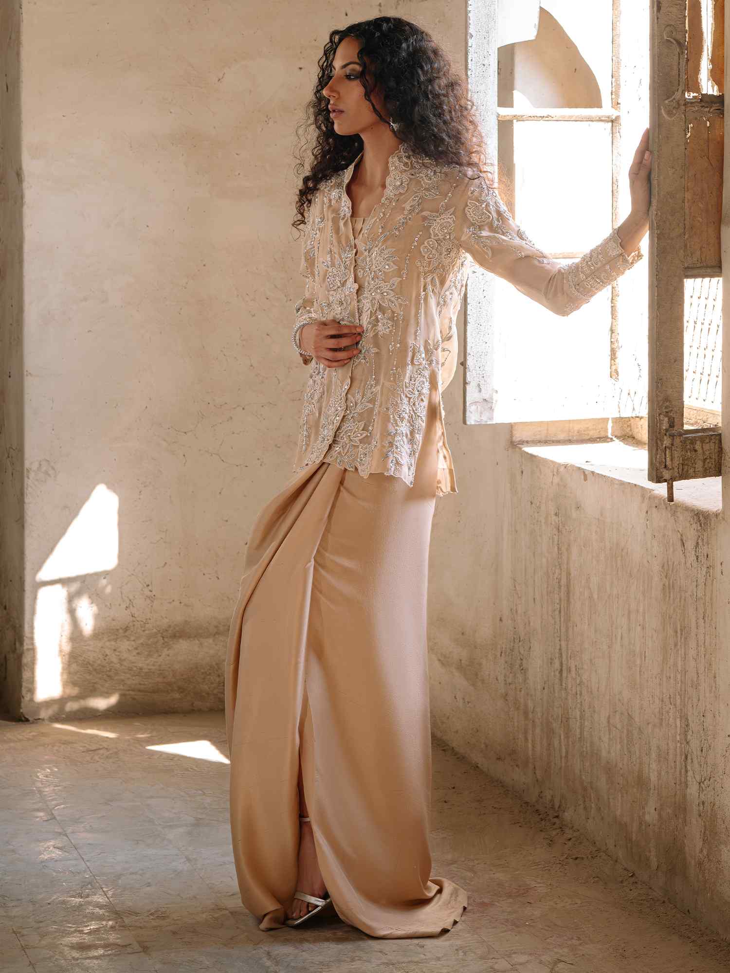 RANI JACKET, BLOUSE & SARI SKIRT - Image 3