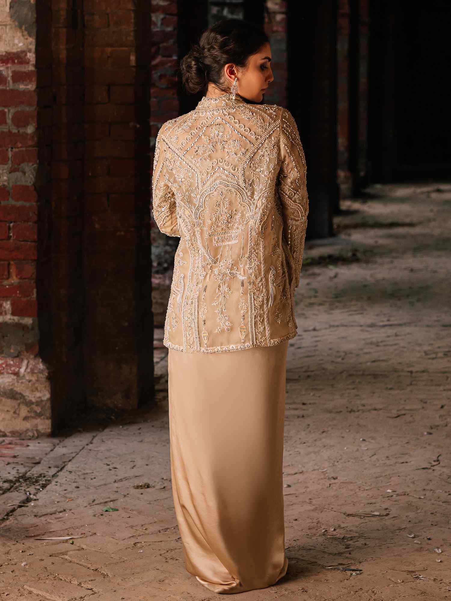 RANI JACKET, BLOUSE & SARI SKIRT - Image 4