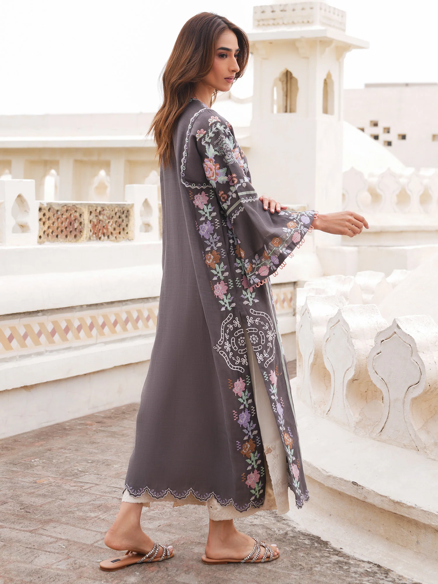 RAYA - Image 3