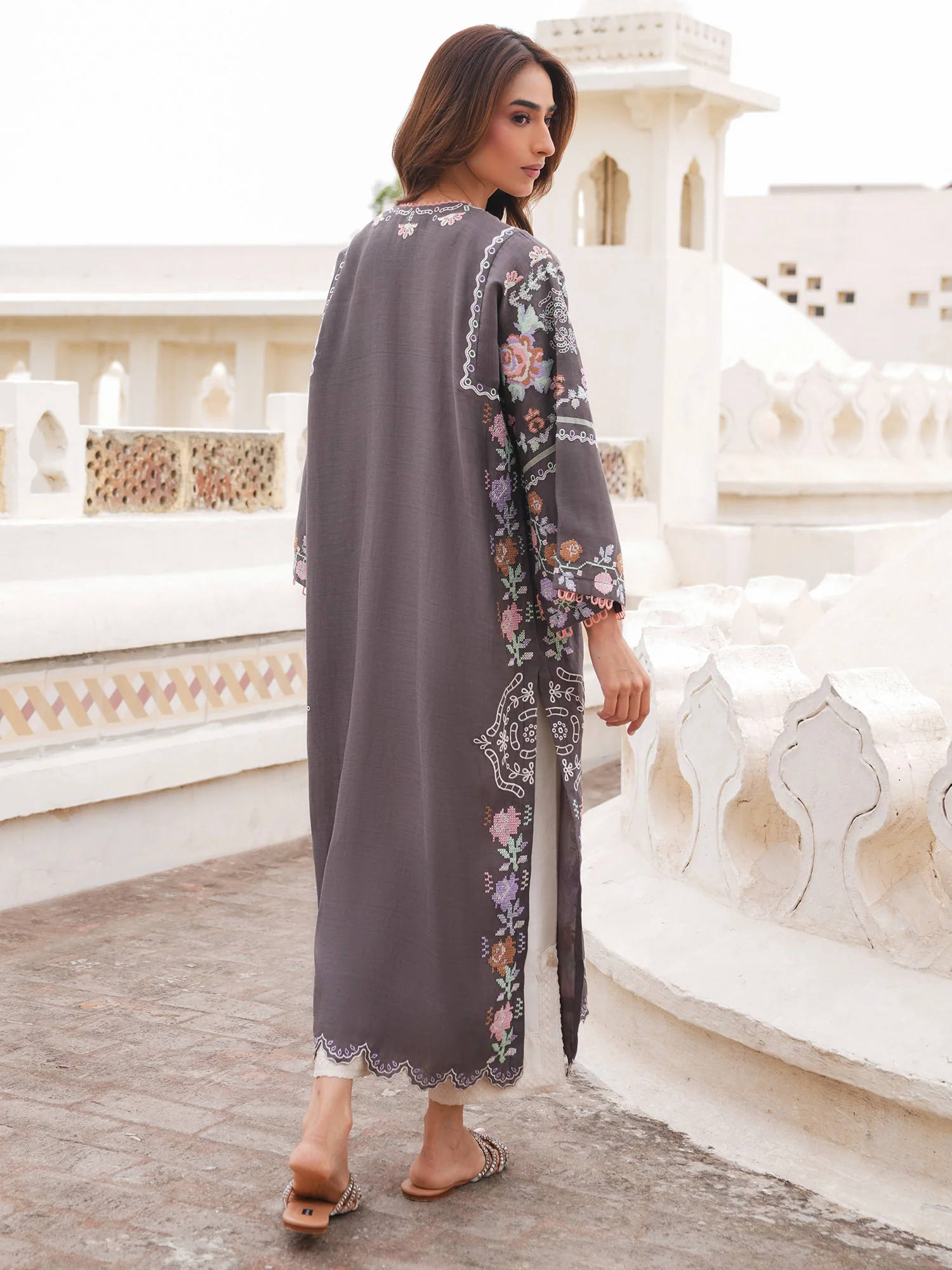 RAYA - Image 4
