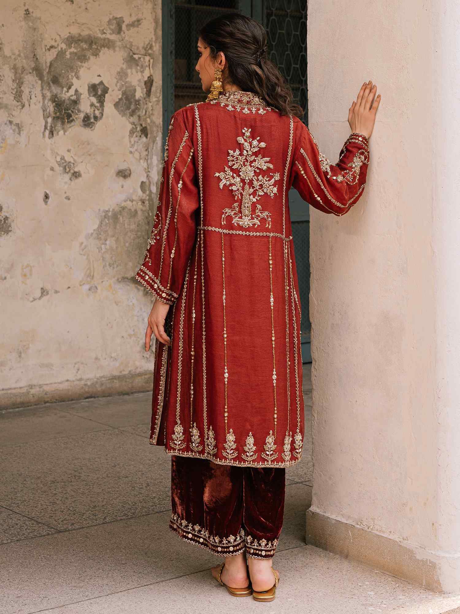 SANAM & IZAAR - Image 4