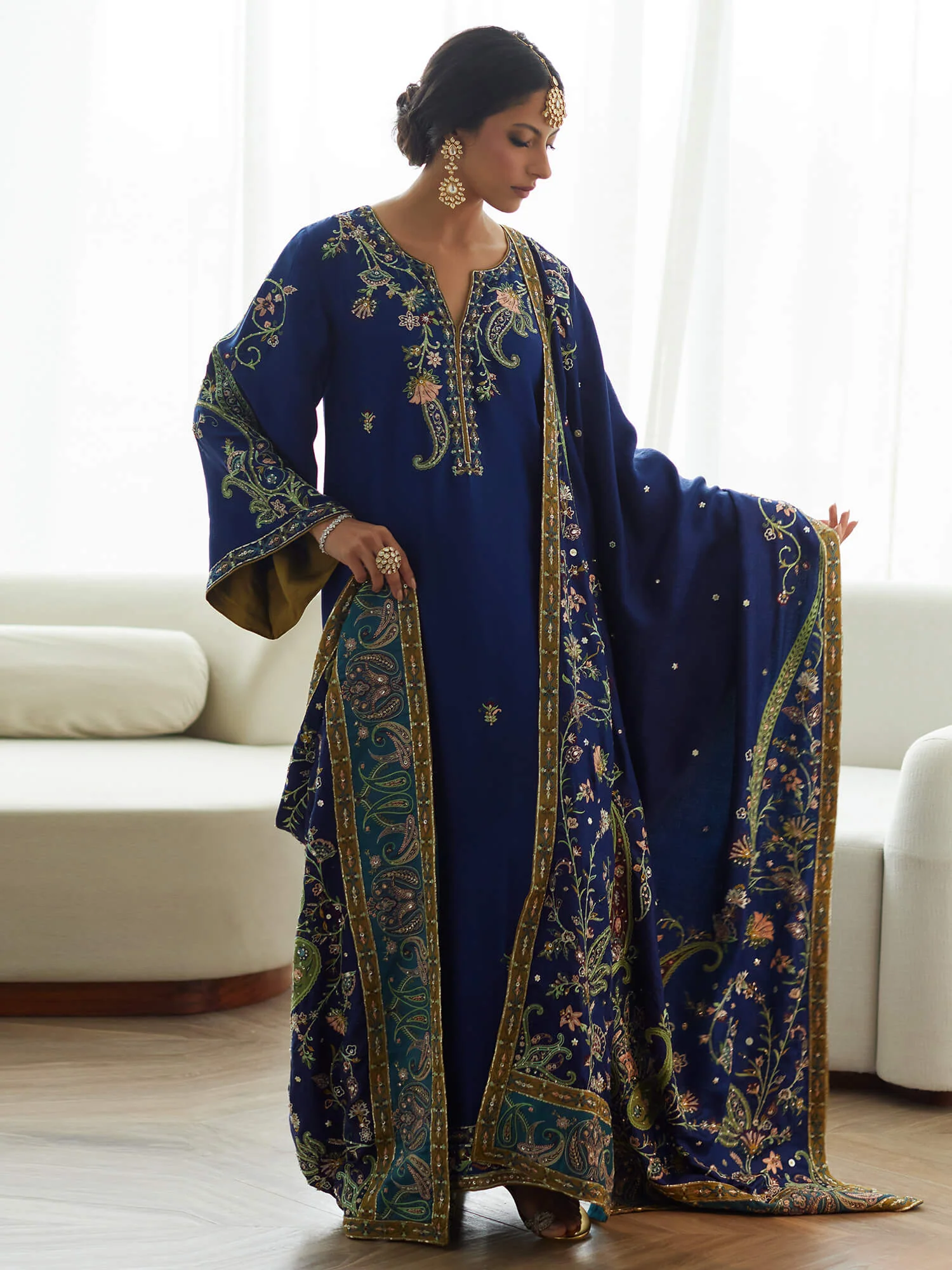 SAVANNAH & SHAWL - Image 3