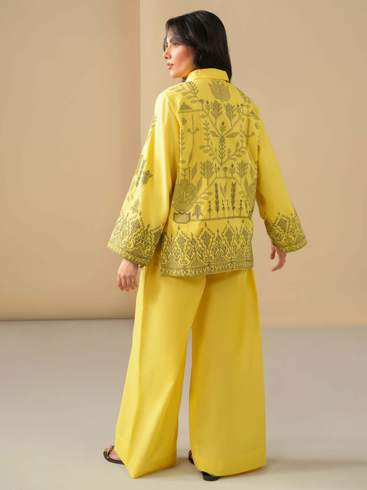 SHIRT & RELAXED PANTS - Image 4