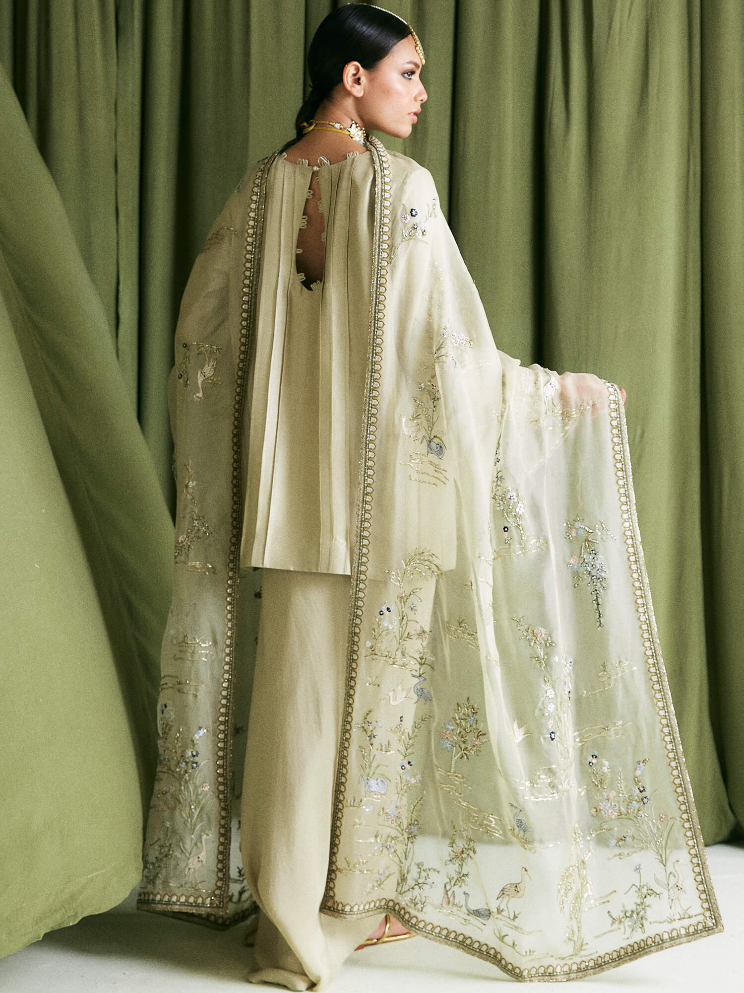 ALISHA, PINCHED SKIRT & DUPATTA - Image 4