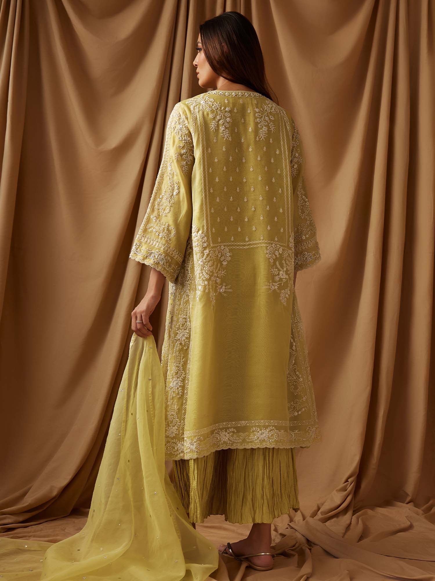 SICILY, CRUSHED IZAAR & DUPATTA - Image 4