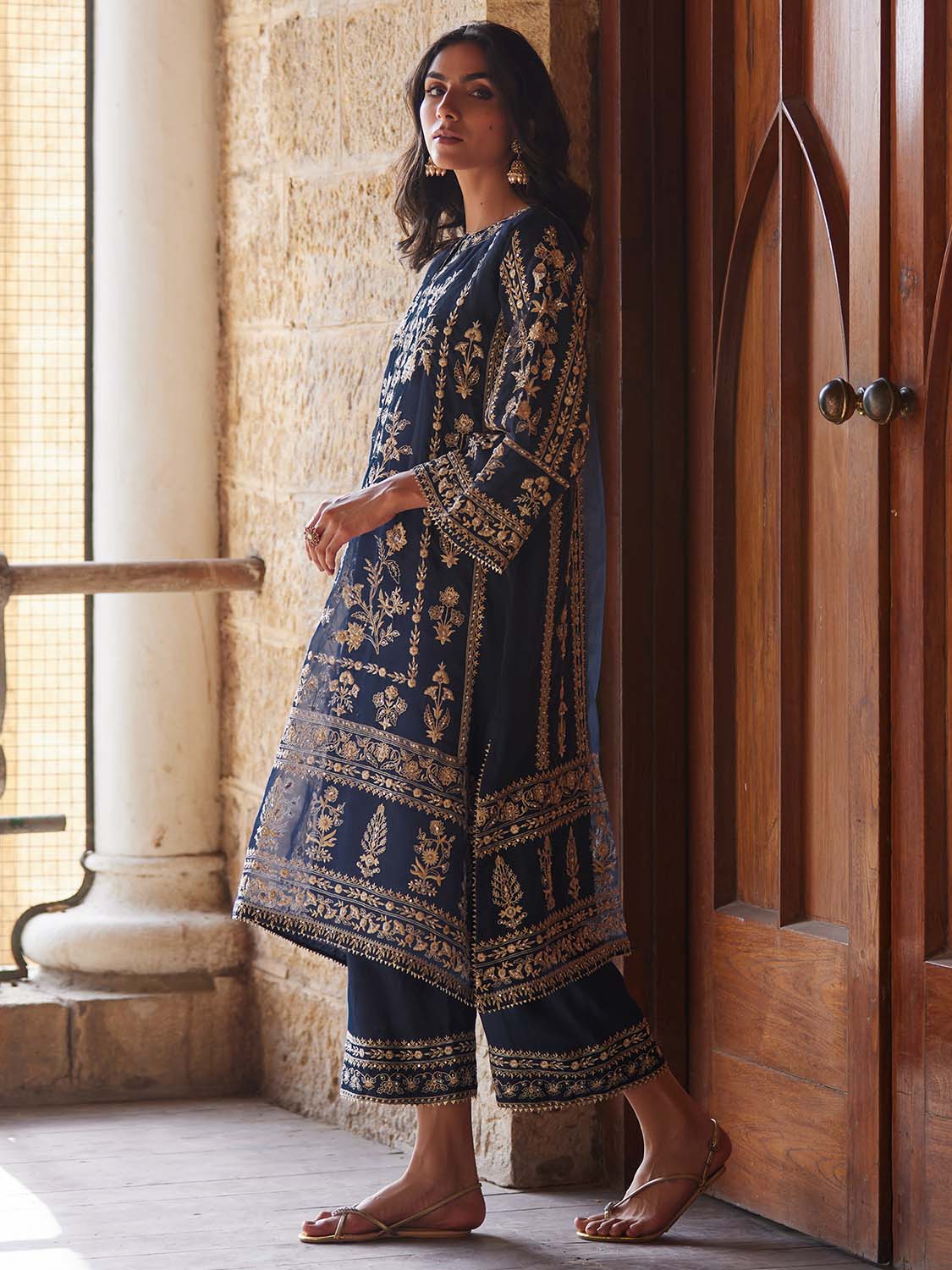 SICILY & IZAAR - Image 3