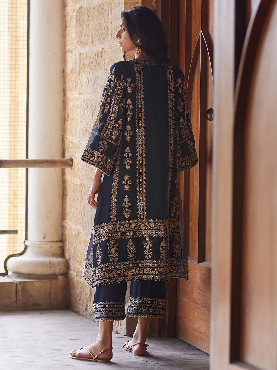 SICILY & IZAAR - Image 4