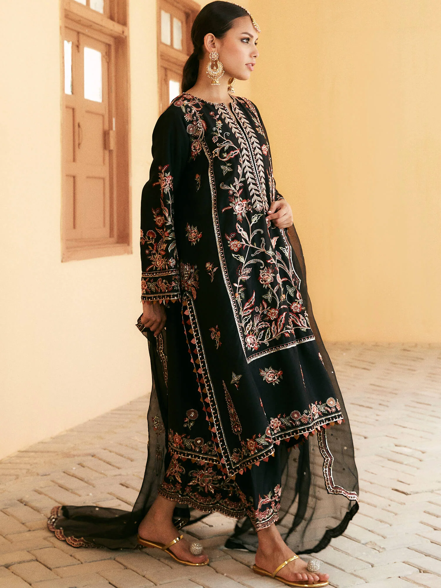 SICILY, IZAAR & DUPATTA - Image 3