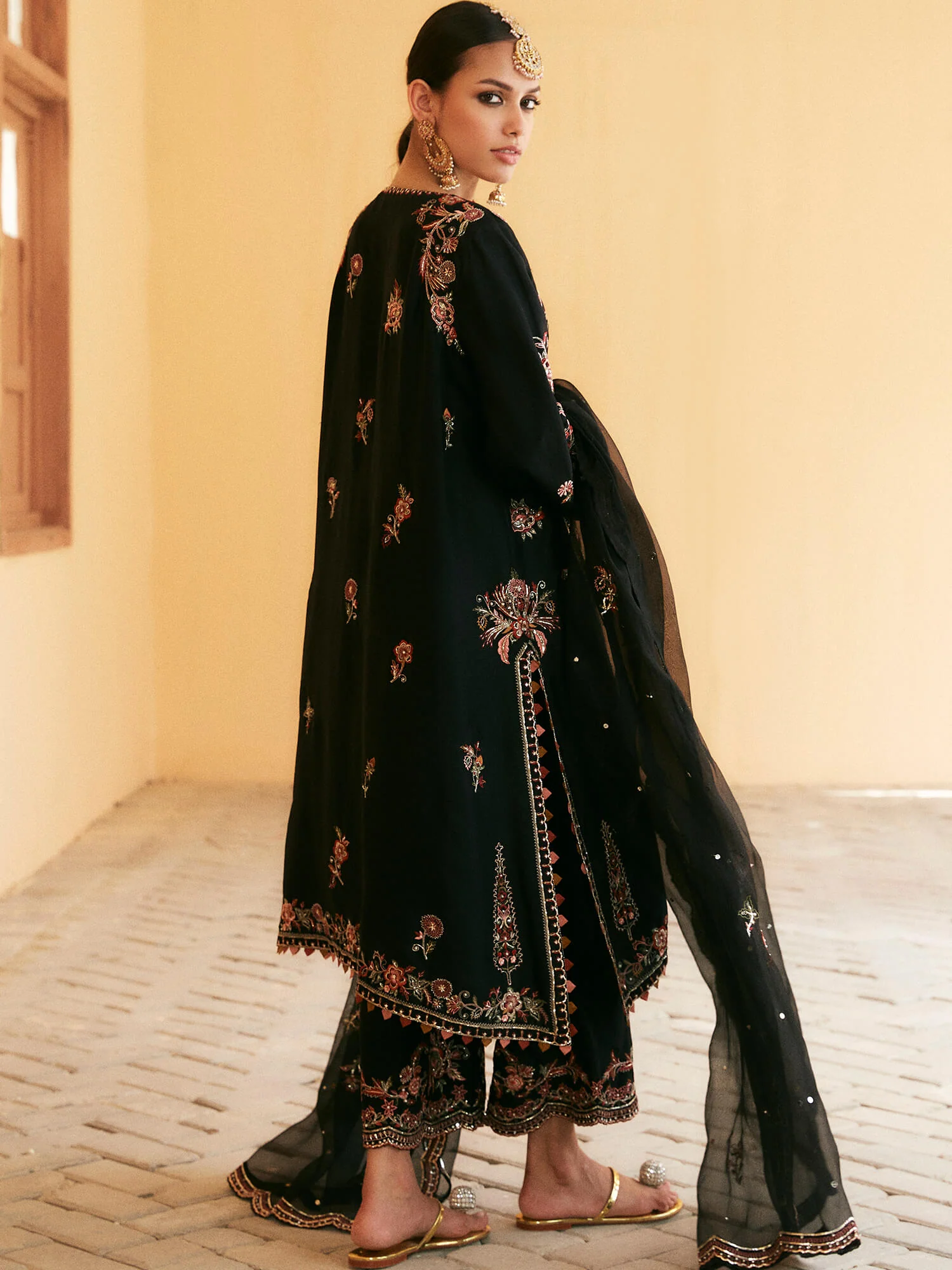 SICILY, IZAAR & DUPATTA - Image 4