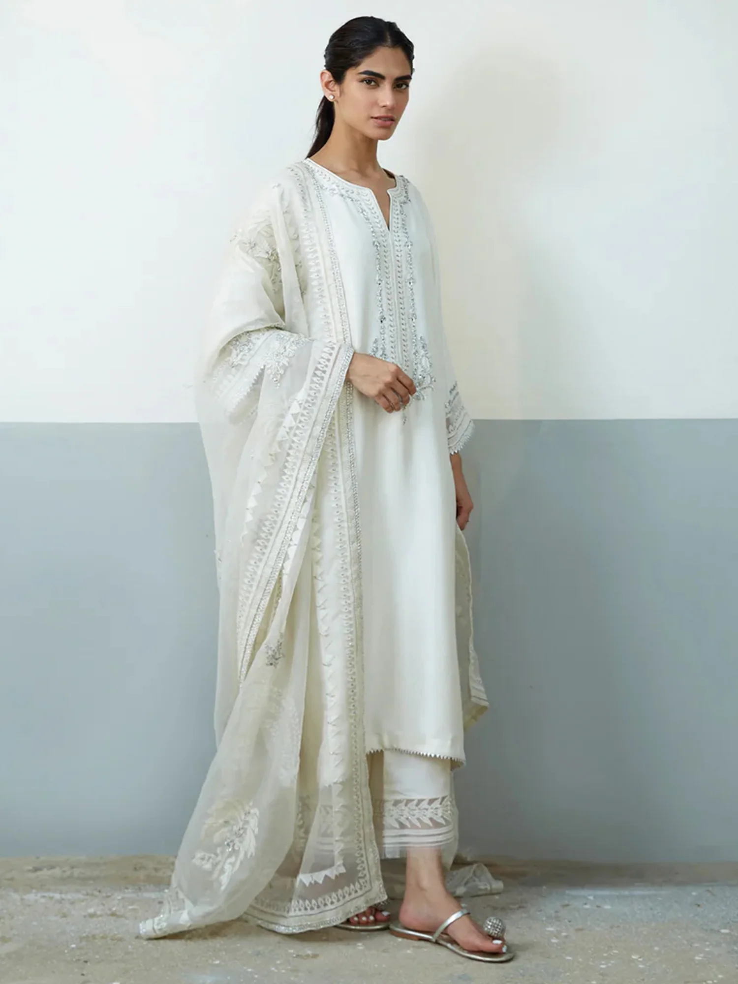 SICILY, IZAAR & DUPATTA - Image 3