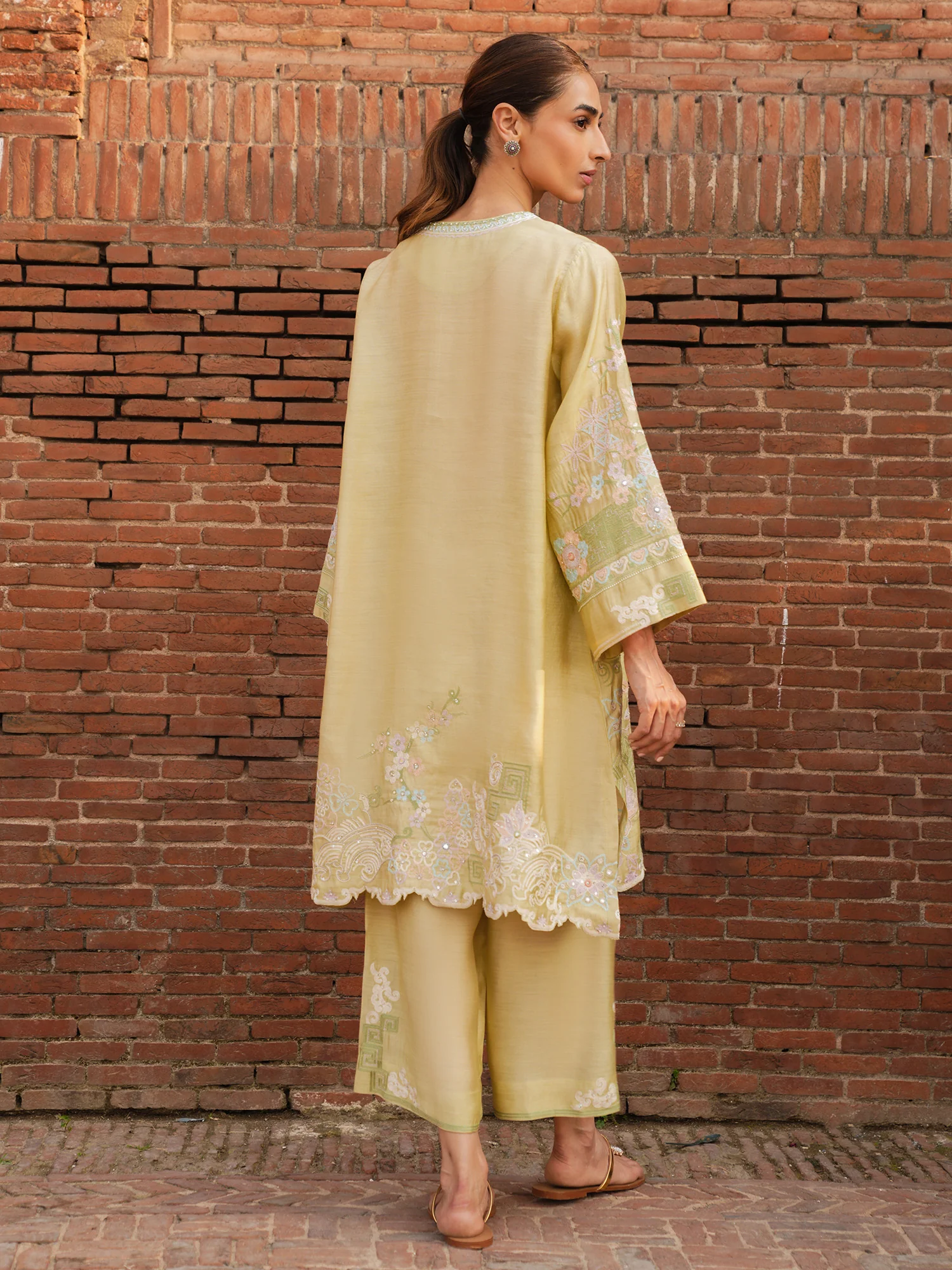 SICILY & IZAAR - Image 4