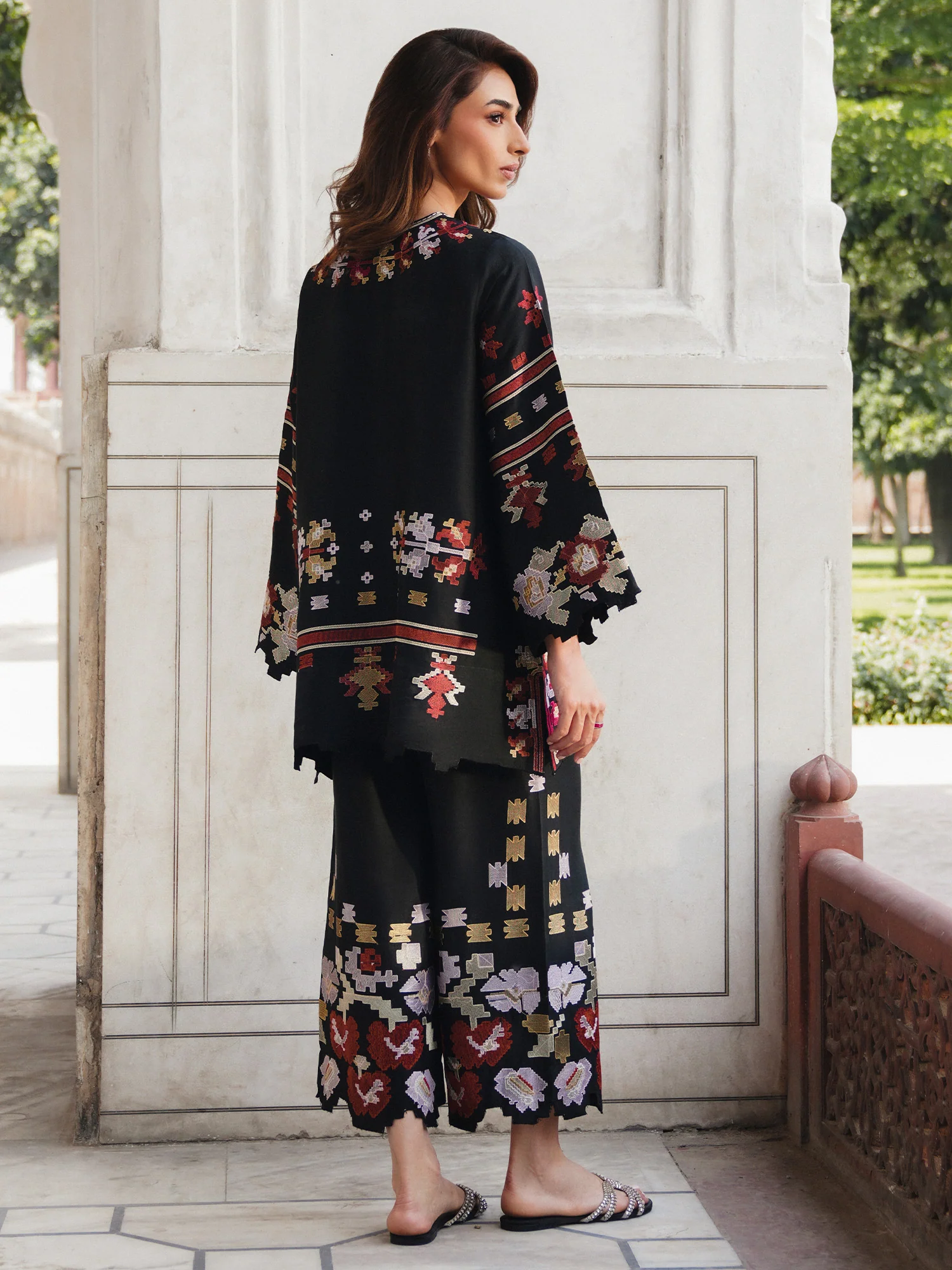 SICILY & IZAAR - Image 4