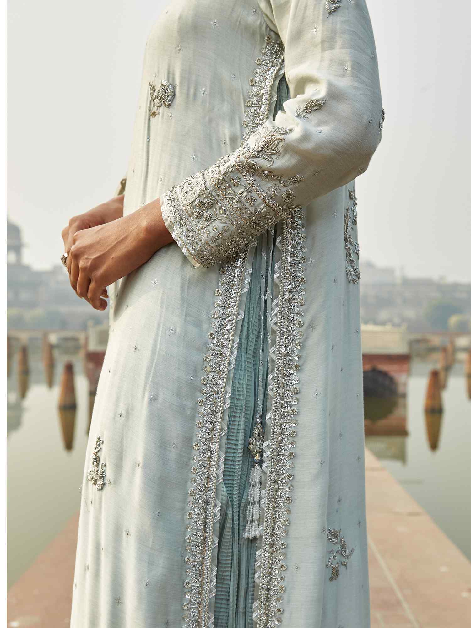 SIDE SLIT - Image 4