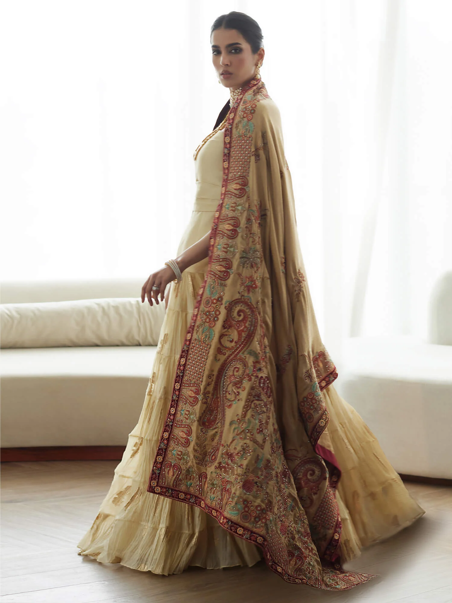 STRAPLESS TOP, CRUSHED GHAGRA & SHAWL - Image 3