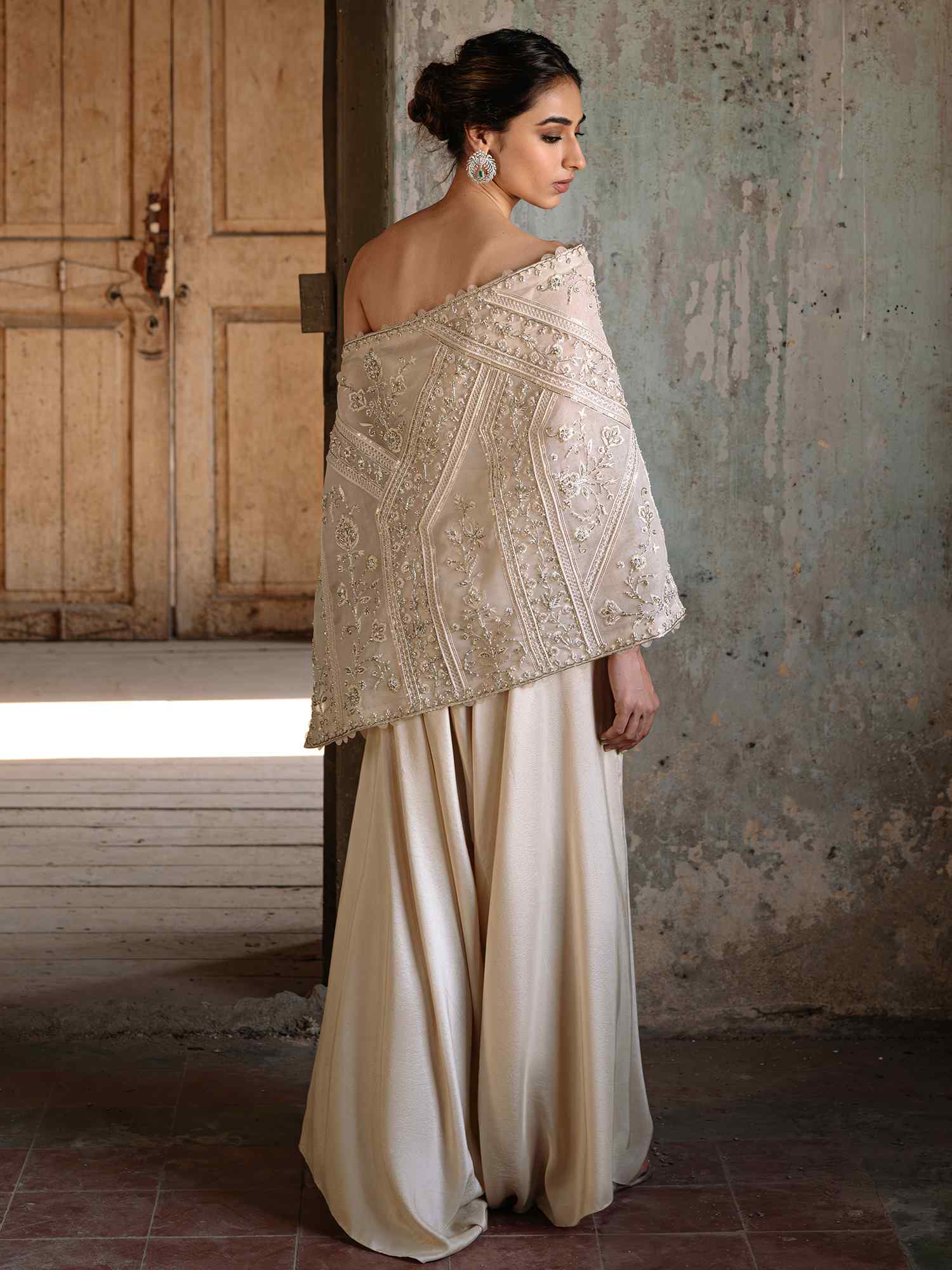 WRAP STOLE, BLOUSE & PANTS - Image 3